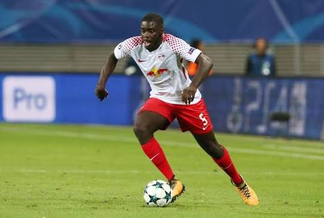  Gol Perdana Upamecano Bantu Leipzig Menang